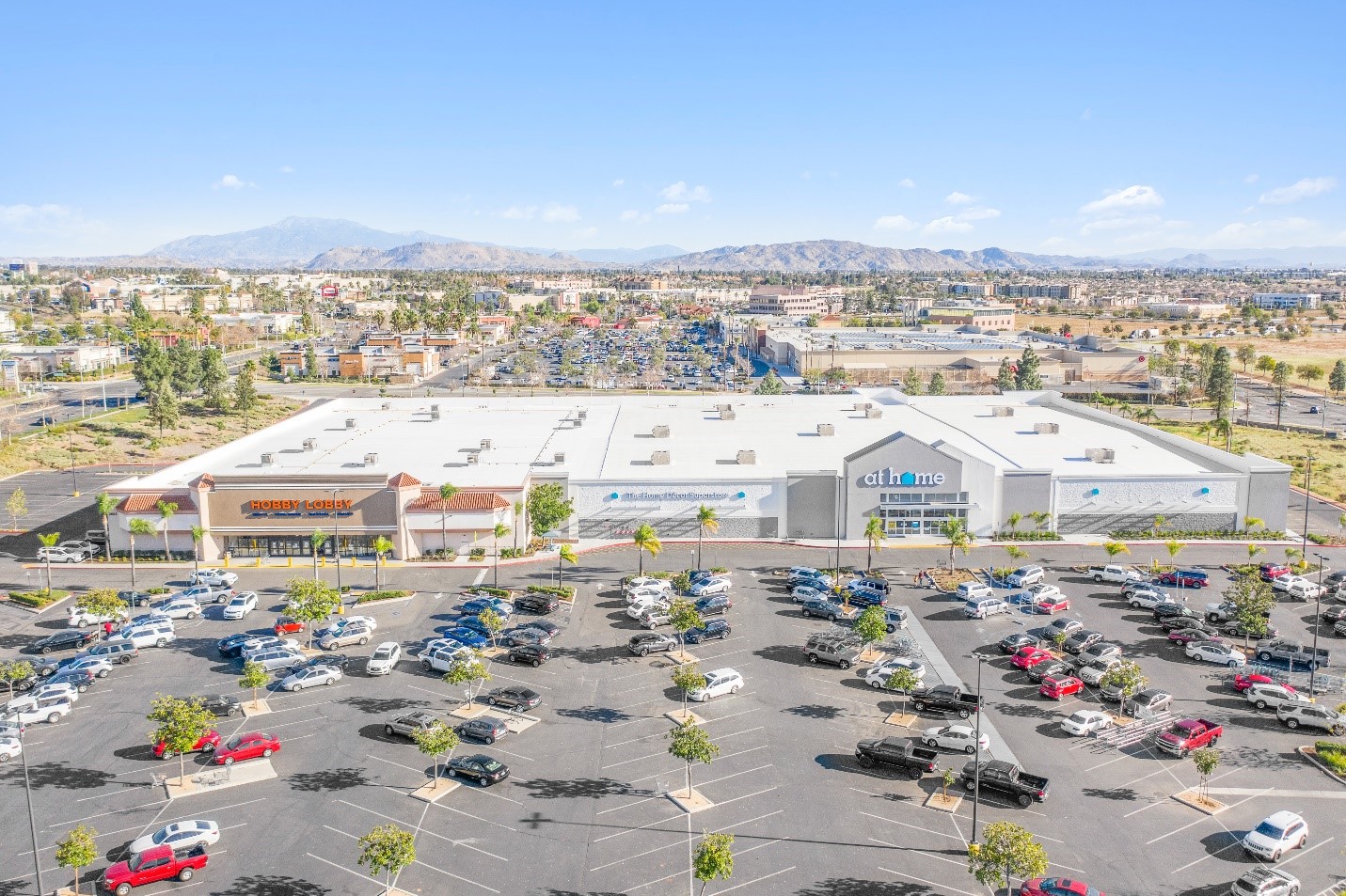Valley Gateway Plaza: At Home/Hobby Lobby